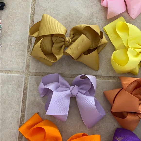 Lots of Bows (44 in total) - Picture 11 of 16
